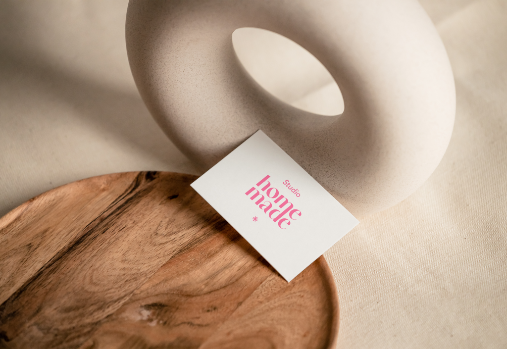 Business_Card_On_Wooden_Tray